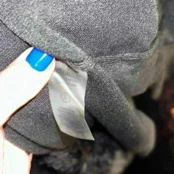 Women’s Giuseppe Zanotti cardigan occasion party sweater with 3d flowers black - Picture 2 of 4